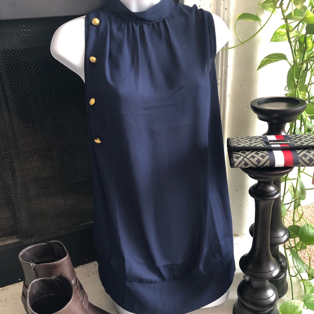 Sleeveless top